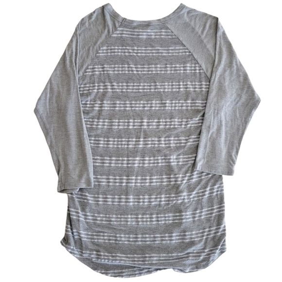 LuLaRoe Randy Tee Size Gray with White Stripes Size Medium - Picture 2 of 3
